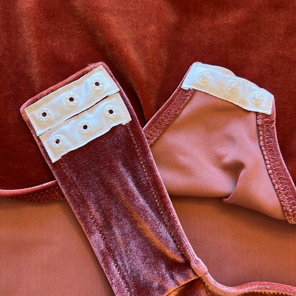 Madewell cross front long sleeve bodysuit, crushed velvet - Picture 7 of 7